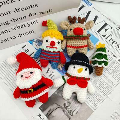 Goede prijs. Handgemaakte sneeuwman rendieren Kerstman Boom Gebreide speelgoed Kruk Kerstpop Amigurumi Gebreide kerstvulling speelgoed online
