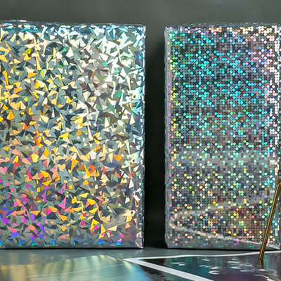 Goede prijs. Document van de de Giftomslag van het hologramontwerp rolt het Waterdichte Geen Kleefstof online